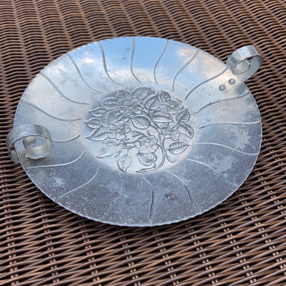 Vintage World Handforged 🌍 Aluminum Floral Serving Tray Handmade Home Decor